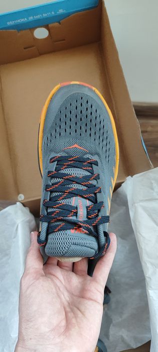 Дамски маратонки HOKA