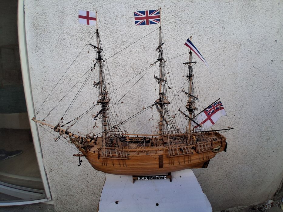 Vând macheta navală H.M.S. Bounty