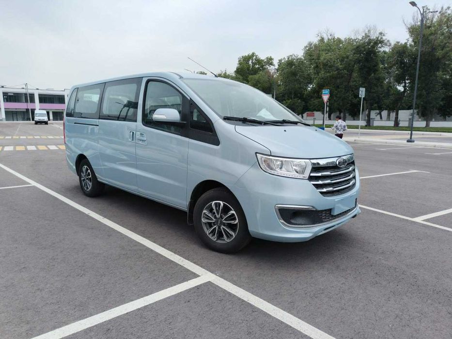 Aksiyda Yangicha  JAC M3 PLUS manitor gaz+benzin miniven