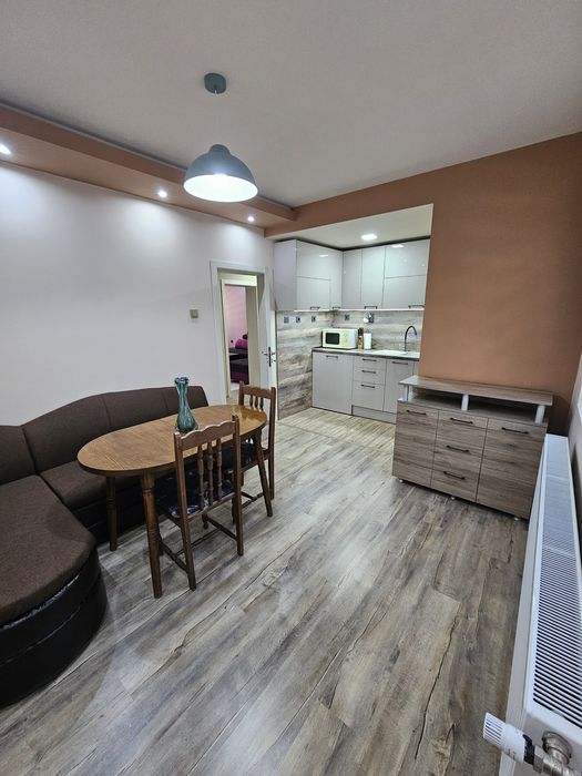 Дава се под наем Тристаен апартамент в Търговище, Център - 72 кв.м за 382.5 € - Снимка #10