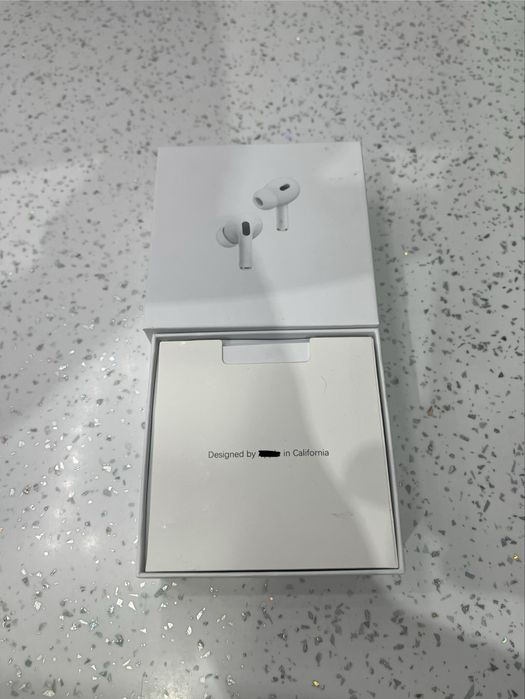 Apple Airpods pro 2(serie valida si factura!!Le vand urgent‼️