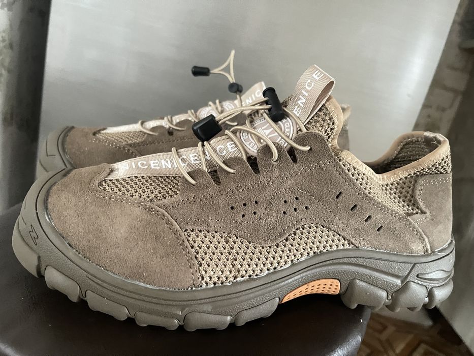 Обувь с противоударным носом