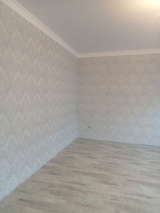 Поклейка обоев багеты