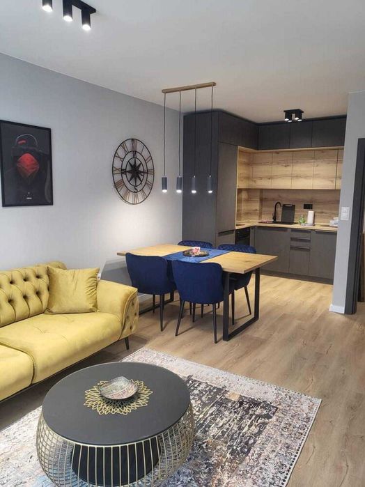 Дава се под наем Двустаен апартамент в Пловдив, Център - 68 кв.м за 500 € - Снимка #2