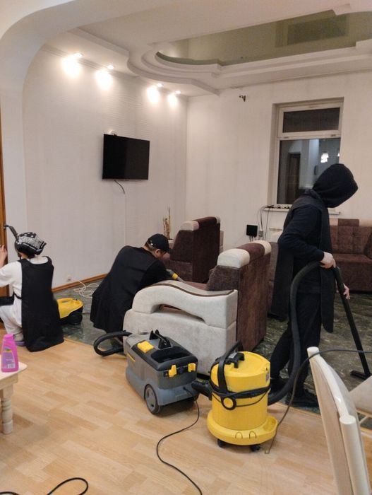 Уборка квартир домов помещений Клининг