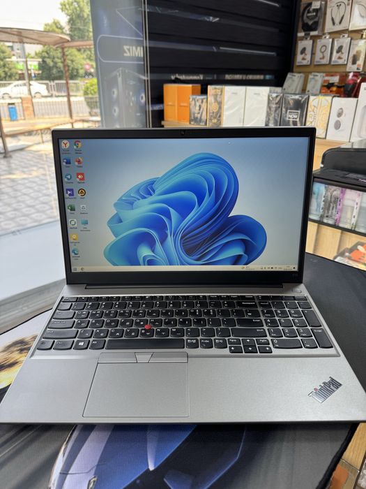 Lenova Thinkpad E15 Gen2