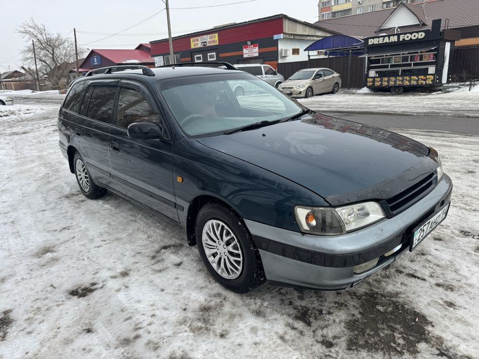 Продам тойота калдина