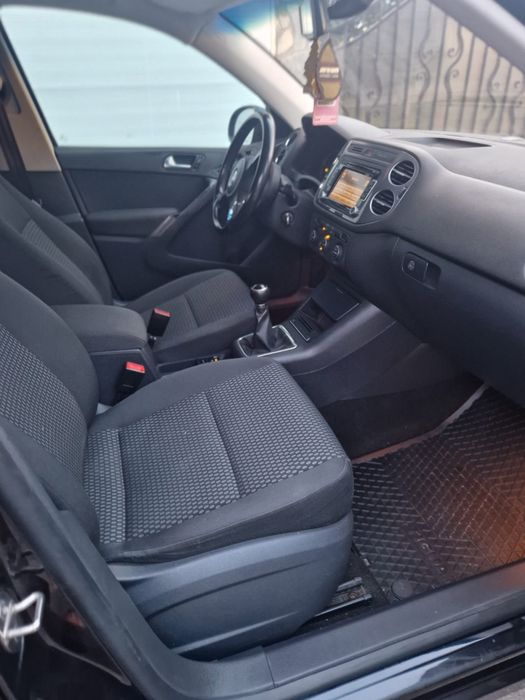 VW Tiguan 4x4, 2.0 diesel 140CP, cu putini Km, proprietar, foarte buna