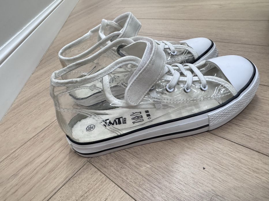 Прозрачные кеды