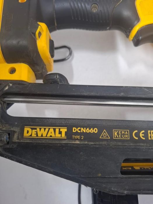 Pistol de batut cuie, DeWalt DCN660, XR DE 18 V -N2-