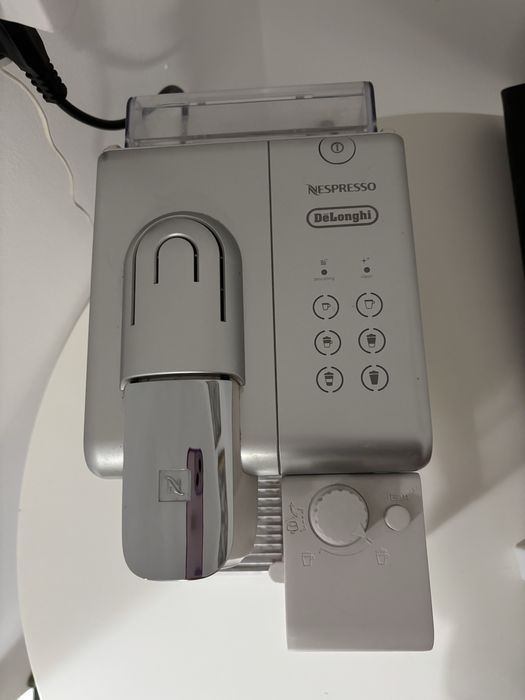 Espressor Nespresso Lattissima Touch