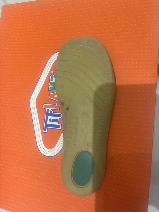 продам кроссовки для мальчиков