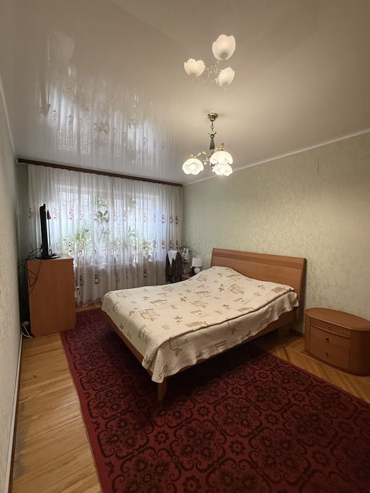 Продам спальный гарнитур