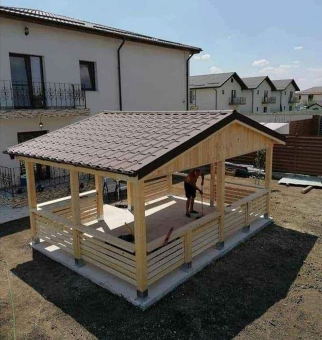 Vând foișor Terase din lemn la comanda