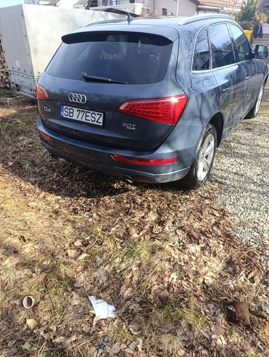 Audi Q5 2.0 benzina Quattro - raport car vertical și carte service