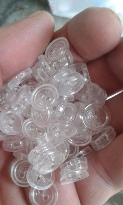 Пуговици по 3 тенге