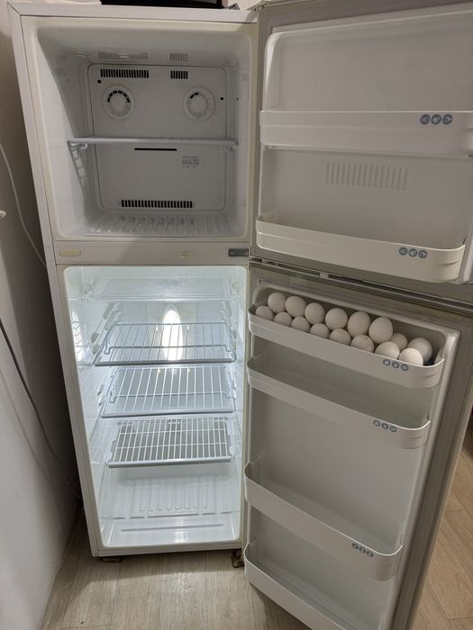 Продается холодильник