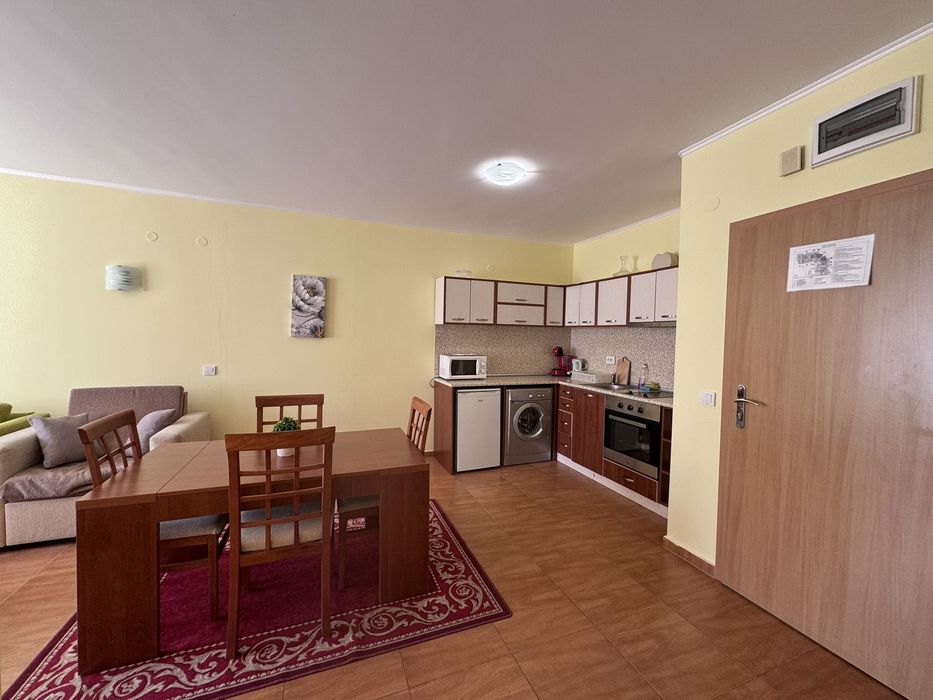 Апартамент в комплекс до плажа Свети Влас. Ранни записвания