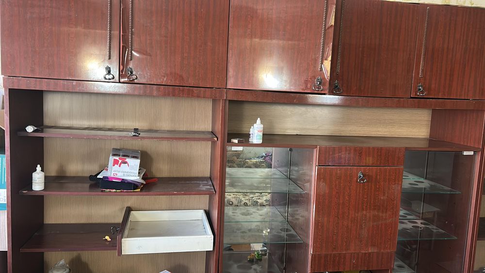 Отдам даром советскую стенку