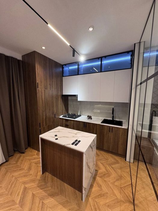 Продажа 1/3/13 42м2 в ЖК Celebrity Residence, ор-р: Ресторан Яккасарай