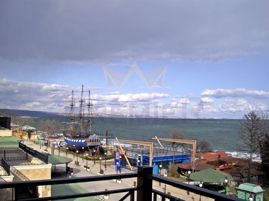 Продава се Тристаен апартамент в к.к. Златни пясъци - 108 кв.м за 2084 €/кв.м - Снимка #4