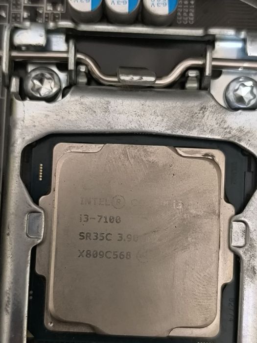 Tezda sotiladi Материнская плата Esonic H110NCL3 на базе чипсета Inte