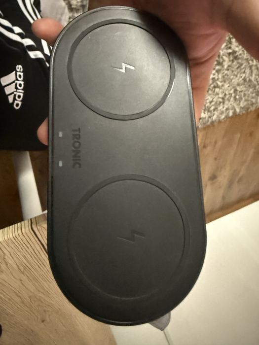 Vand incarcator dublu wireless