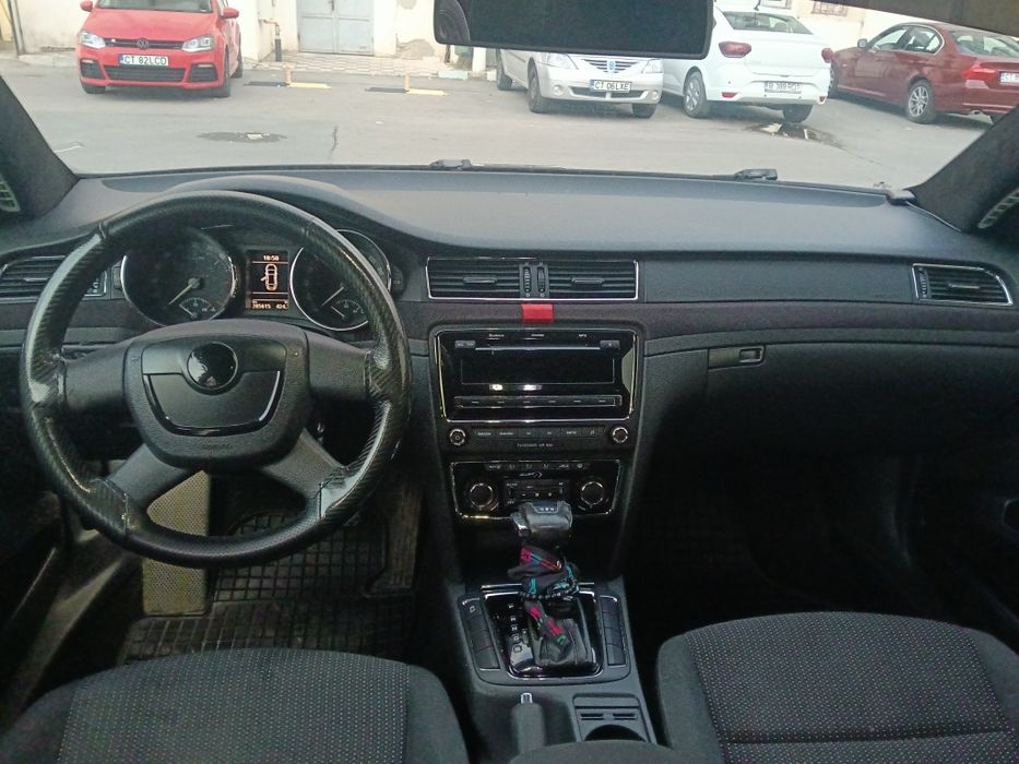 SKODA Superb 2010 — imagine 5