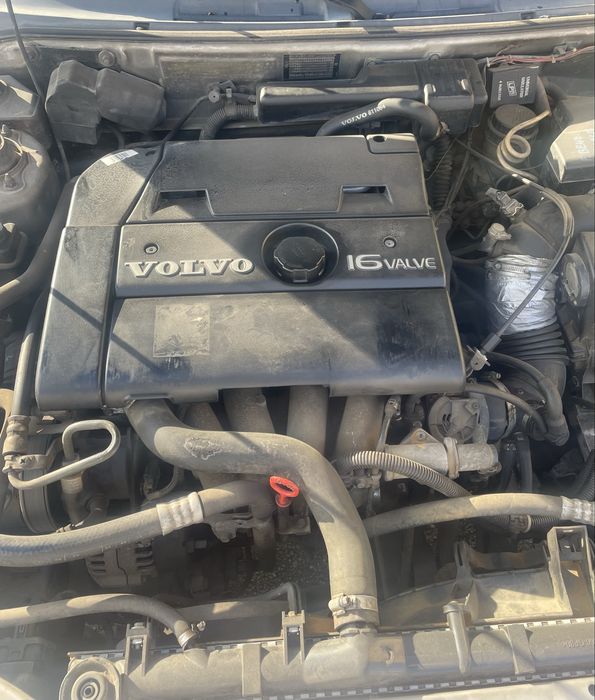 Volvo v40 2.0 на части . Волво в40