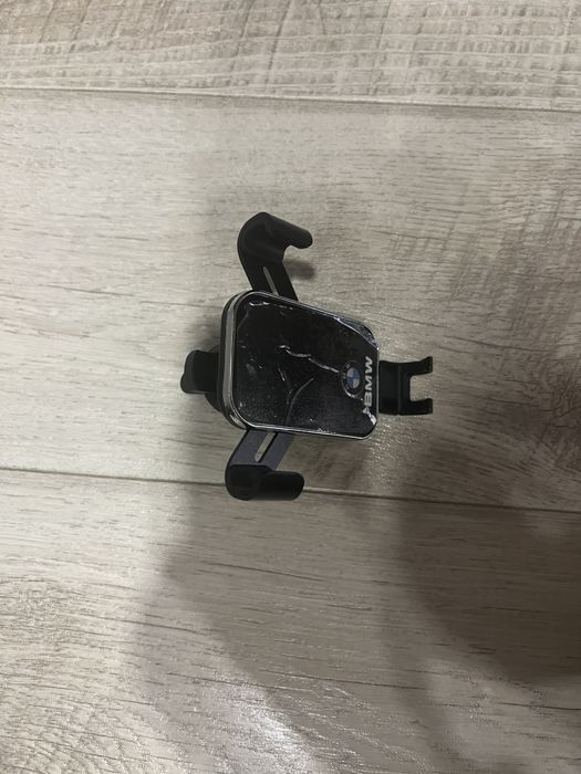 Поставка за телефон за кола
