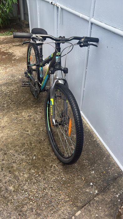 Vand bicicleta moutan bike, copii 10-16 ani