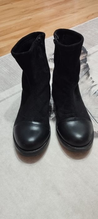 Боти от кожа и велур
