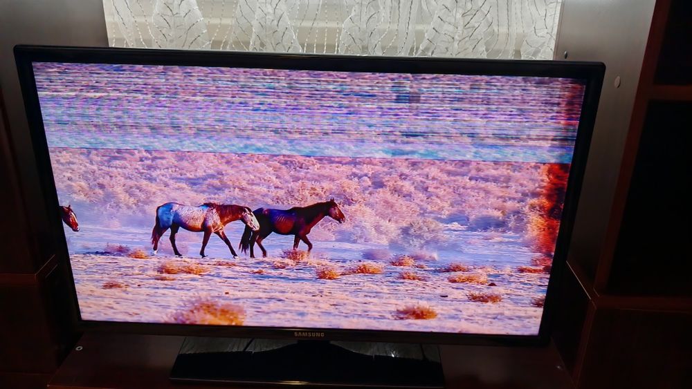 Samsung UE32EH4000
Кратко описание
Снимки