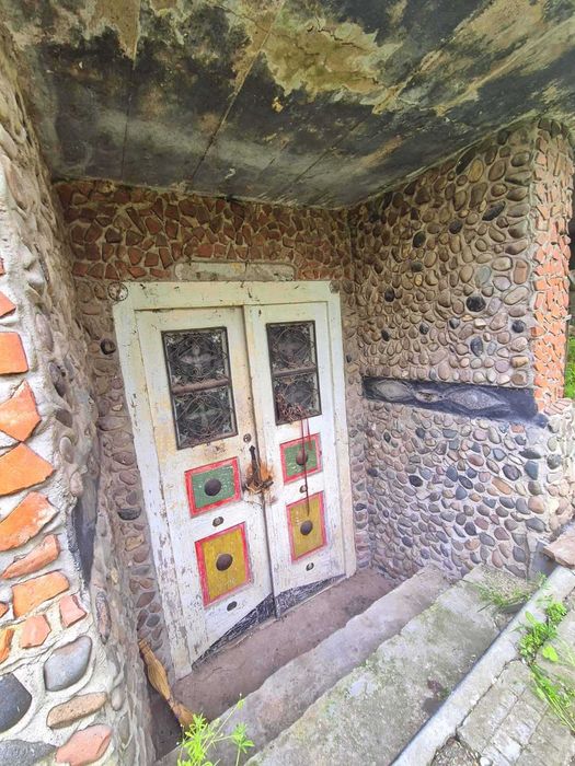 Продаваме къща гр. Искър в близост до Плевен !