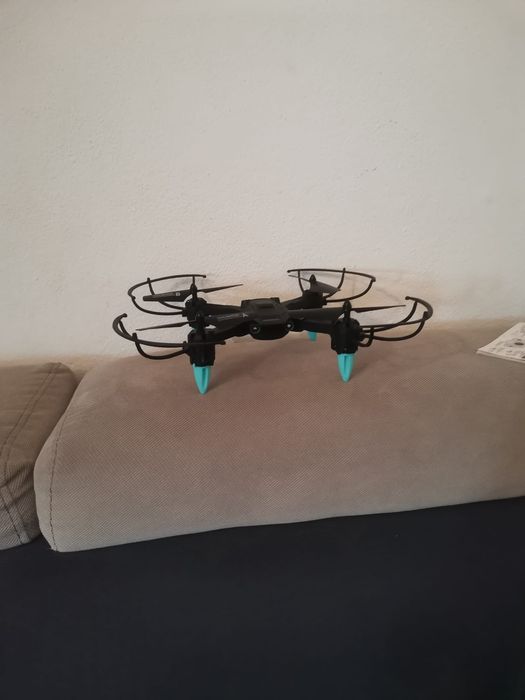 Drona control manusa