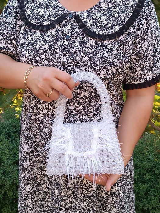 Sumka munchoqdan tòqilgan