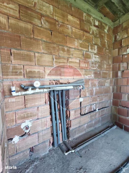 Casă cu 5 camere, de vânzare în Râșnov, Brasov