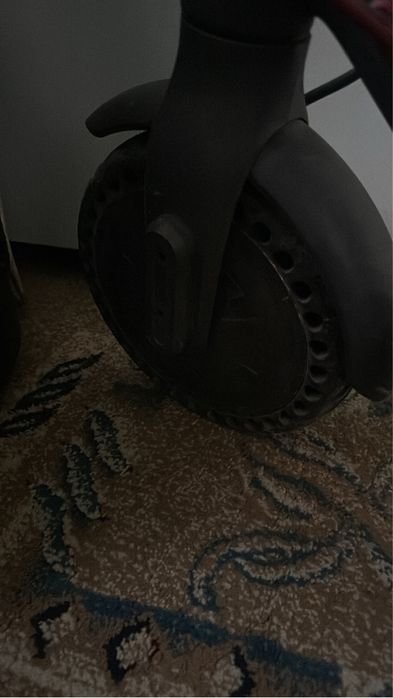 Продам электросамокат ксяоми