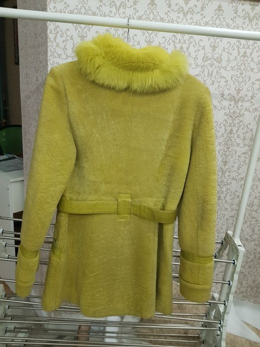 Продам шубу цигейковую , джинсовое пальто