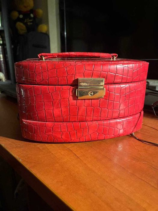 Луксозна кутия за бижута