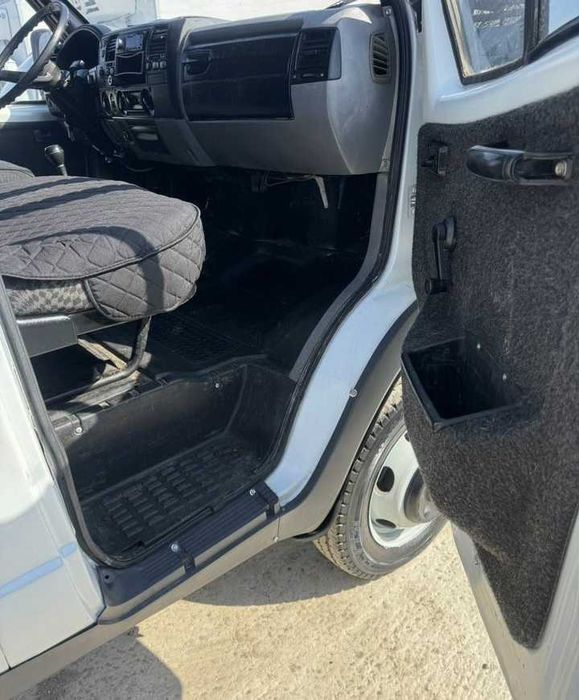 ГАЗ ГАЗель 3302 2.7 MT, 2006