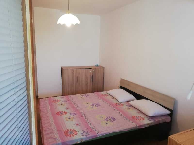 Дава се под наем Двустаен апартамент в Бургас, Възраждане - 60 кв.м за 96.9 € - Снимка #2