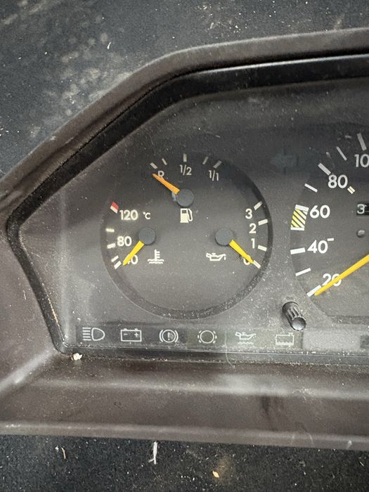 Mercedes w124 2.0i avtomat Километраж
