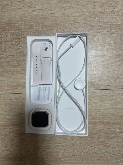 Vând ceas Apple Watch Seria 10 Rose Gold