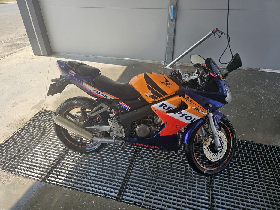 Vând Cbr 125 2006