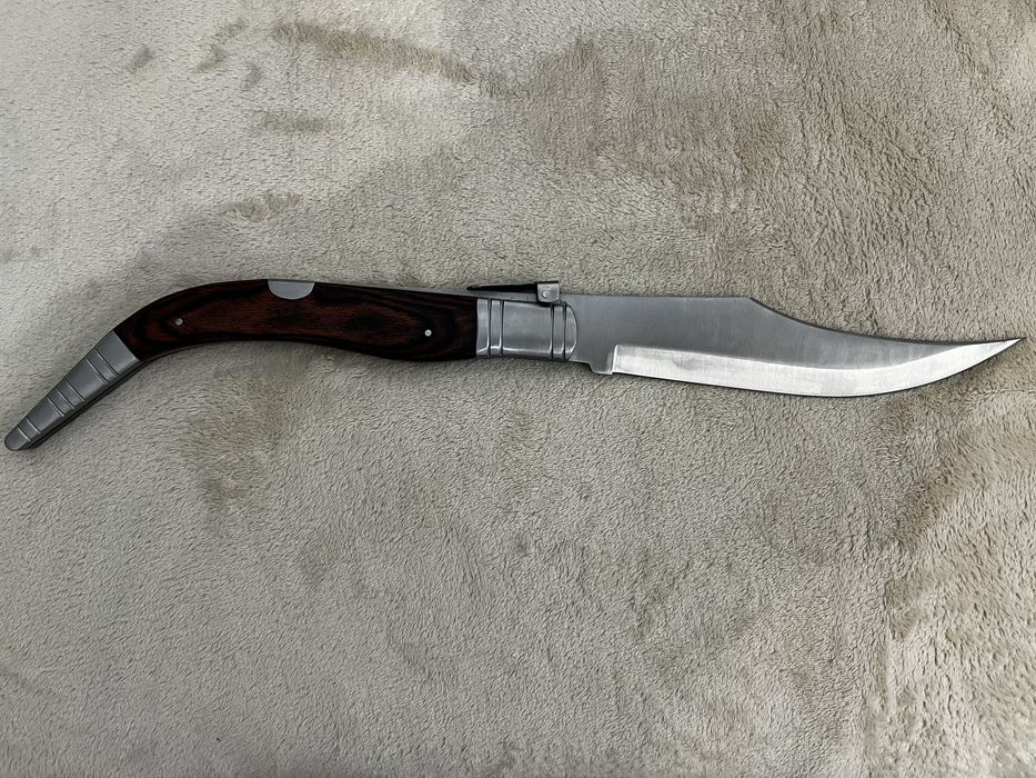 Briceag Spaniol Cricket Cutit