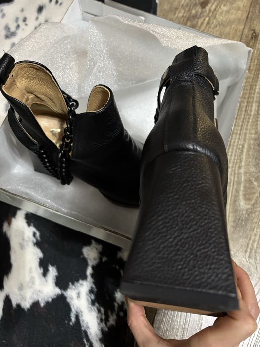 Боти естествена кожа