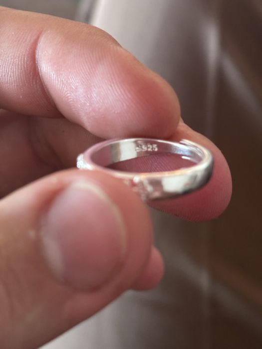 Серебрянное кольцо 925 пробы
