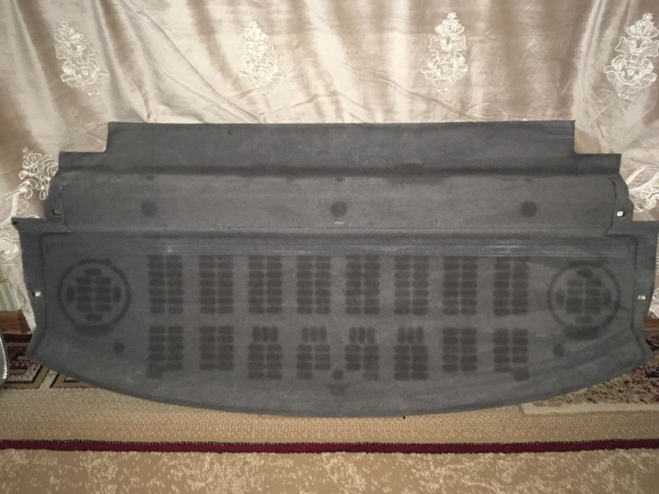 Задняя полка Passat b3