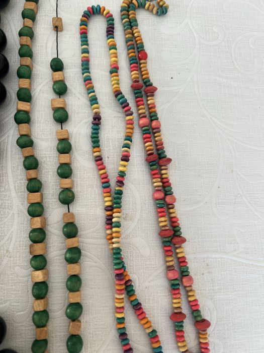 Бусы разные перламутровые